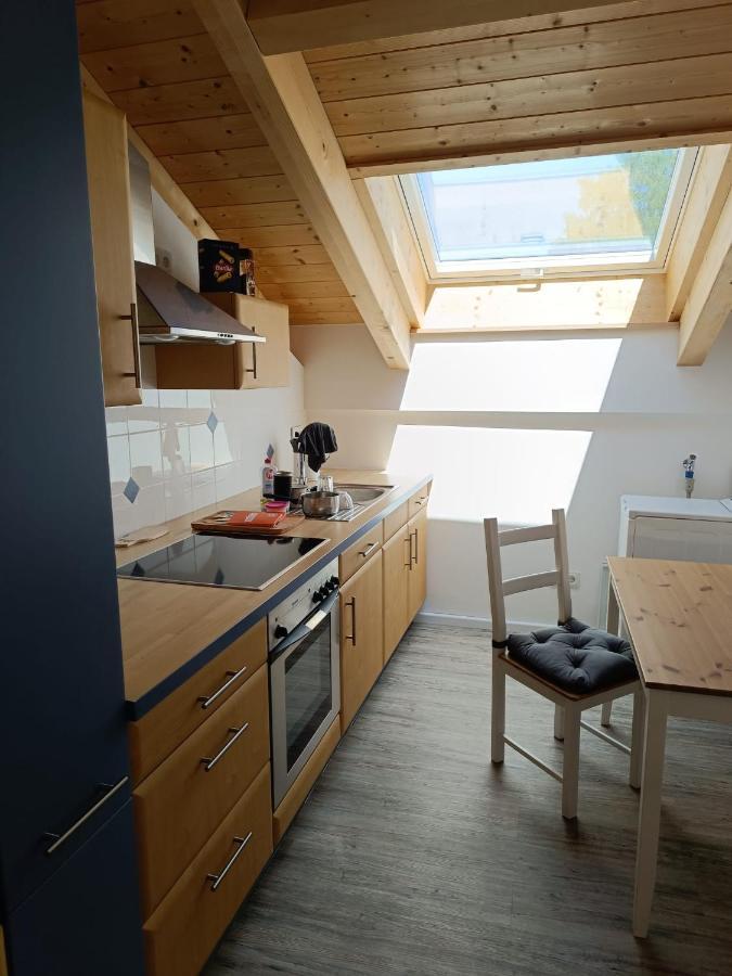 Apartment Unterm Dach Mit Kleinem Seeblick Münsing Kültér fotó
